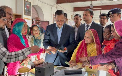 The Honourable Chief Secretary of Rajasthan, Mr. V. Srinivas, visited Barefoot College